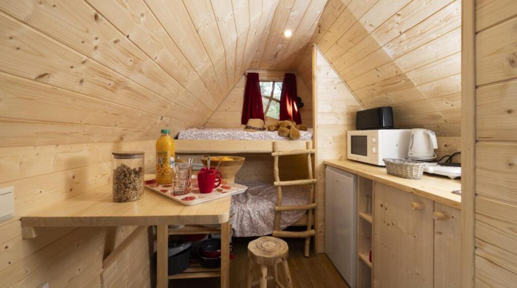 Camping Ushuaia Villages Au Bois Joli Andryes Buitenkant foto