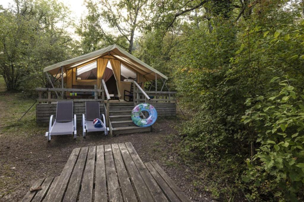 Camping Ushuaia Villages Au Bois Joli Andryes Buitenkant foto